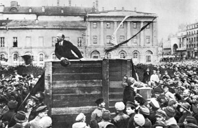 Lenin_in_Feb_revolution